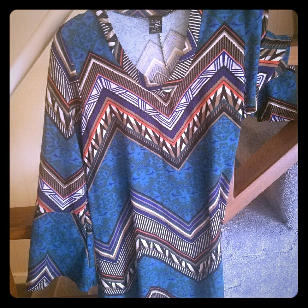 Bell sleeve tunic dress
